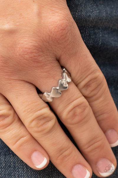 RHYTHM OF LOVE - SILVER HEART RING - PAPARAZZI