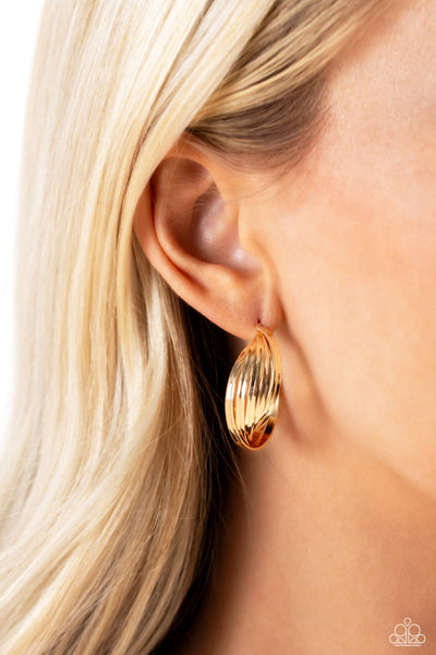 CURVY AND WORTHY - GOLD CURVE WIRE HOOP EARRINGS - PAPARAZZI
