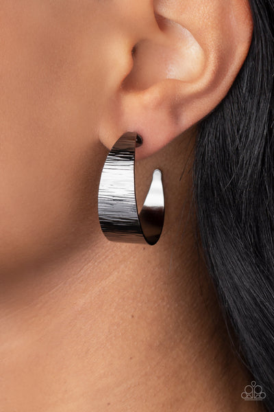 LECTURE ON TEXTURE - BLACK GUNMETAL HOOP EARRINGS - PAPARAZZI
