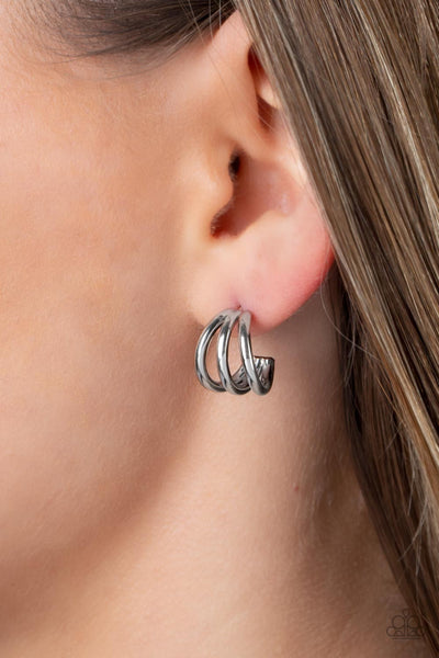 TRIPLE DOWN - SILVER TINY HOOP EARRINGS - PAPARAZZI