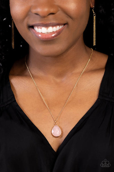 SPARKLING STONES - PINK QUARTZ BEAD GOLD SHORT NECKLACE - PAPARAZZI