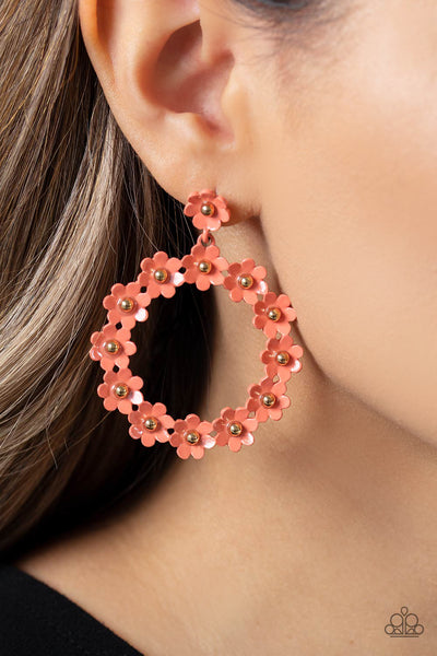 DAISY MEADOWS - ORANGE CORAL DAISY GOLD CENTER POST EARRINGS - PAPARAZZI