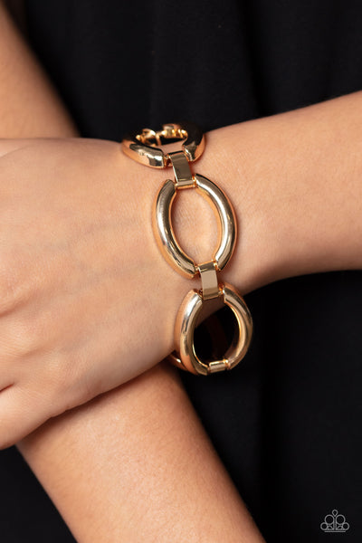 CONSTRUCTED CHIC - GOLD OVAL LINK BRACELET - PAPARAZZI