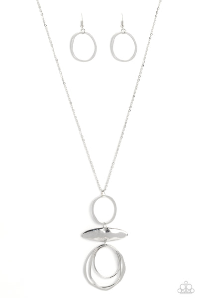 OBLONG OBLIGATO - SILVER OVAL PENDANT NECKLACE - PAPARAZZI