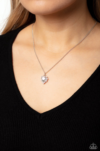 BE STILL MY HEART - GREEN IRIDESCENT HEART GEM RHINESTONE SILVER SHORT NECKLACE - PAPARAZZI
