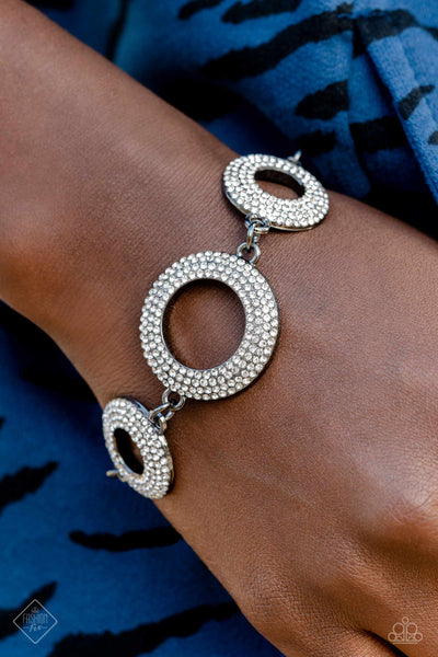 HYPNOTIC HOT SHOT - BLACK GUNMETAL WHITE RHINESTONE CIRCLE BRACELET - PAPARAZZI FASHION FIX FEBRUARY 2023