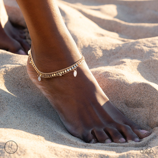 SURF CITY - WHITE SHELL GOLD ANKLET - PAPARAZZI