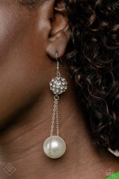 BALLERINA BALANCE - WHITE PEARL SILVER EARRINGS - PAPARAZZI - FASHION FIX APRIL 2023