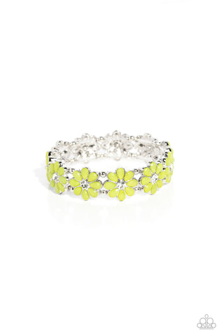 HAWAIIAN HOLIDAY - GREEN FLOWER GEM SILVER STRETCHY BRACELET - PAPARAZZI