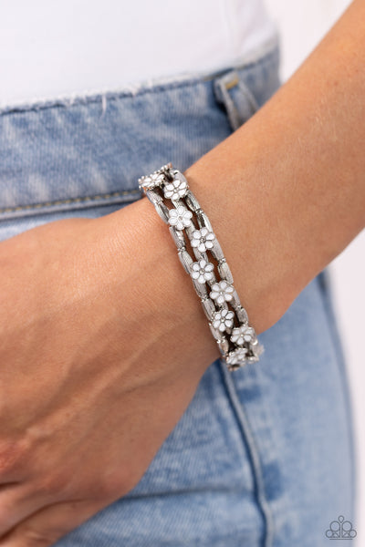 SCATTERED SPRINGTIME - WHITE FLOWER SILVER STRETCHY BRACELET - PAPARAZZI