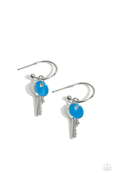KEY PERFORMANCE - BLUE SILVER KEY TINY HOOP EARRINGS - PAPARAZZI