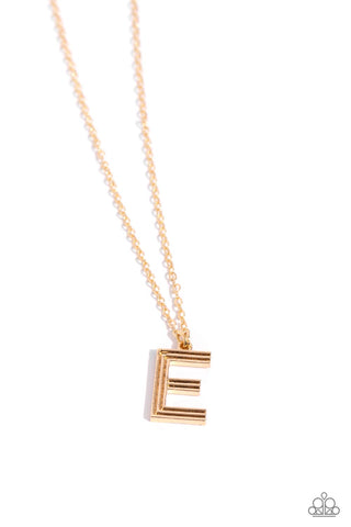 LEAVE YOUR INITIALS - GOLD - E - LETTER ALPHABET SHORT NECKLACE - PAPARAZZI