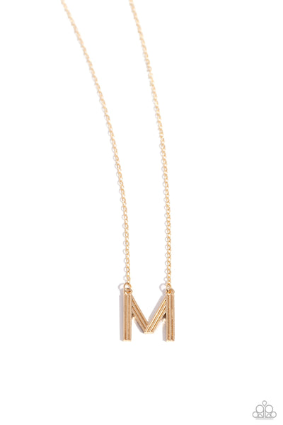 LEAVE YOUR INITIALS - GOLD - M - LETTER ALPHABET SHORT NECKLACE - PAPARAZZI