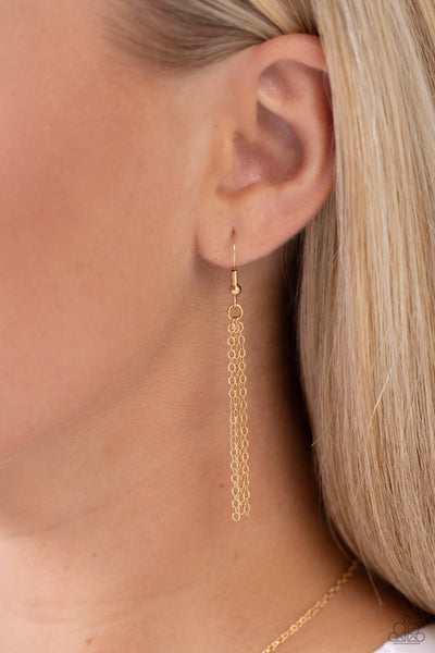 LEAVE YOUR INITIALS - GOLD - M - LETTER ALPHABET SHORT NECKLACE - PAPARAZZI