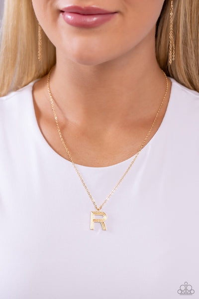 LEAVE YOUR INITIALS - GOLD - R - LETTER ALPHABET SHORT NECKLACE - PAPARAZZI