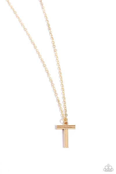 LEAVE YOUR INITIALS - GOLD - T - LETTER ALPHABET SHORT NECKLACE - PAPARAZZI