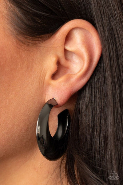 CHIC CRESCENTO - BLACK THICK HOOP EARRINGS - PAPARAZZI